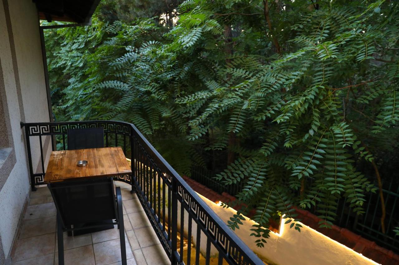 City Park Hostel Пристина Екстериор снимка