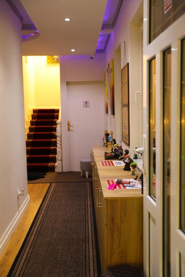 City Park Hostel Пристина Екстериор снимка