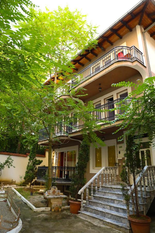 City Park Hostel Пристина Екстериор снимка