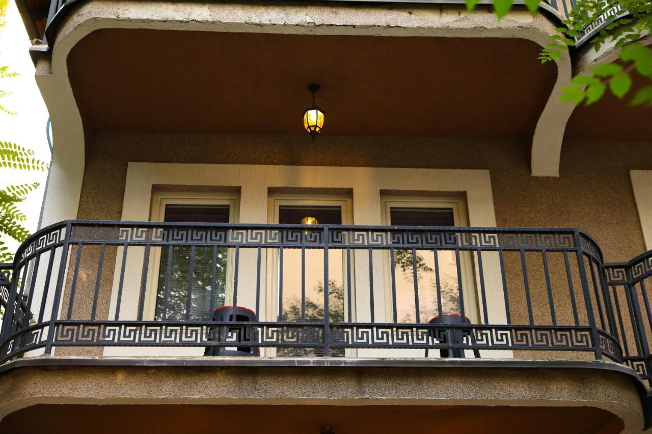 City Park Hostel Пристина Екстериор снимка