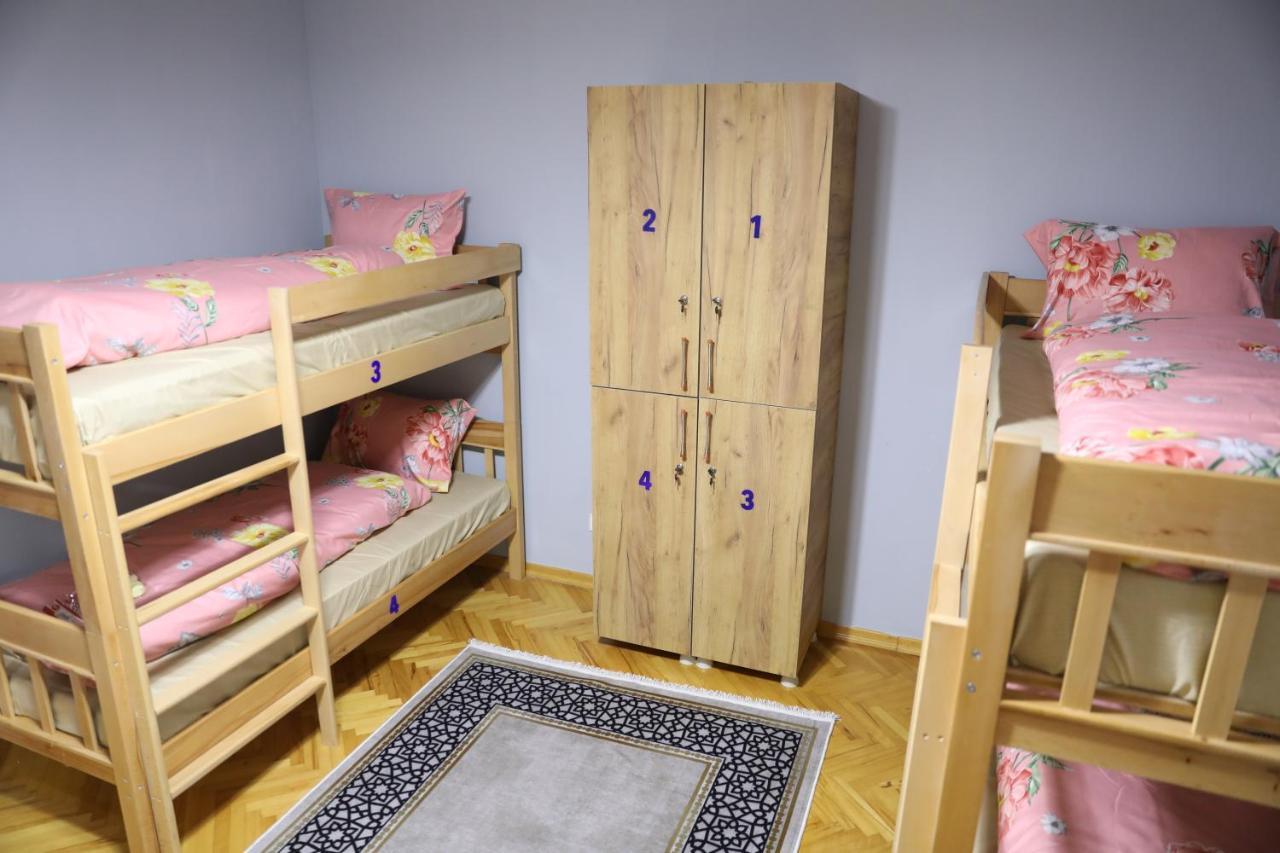 City Park Hostel Пристина Екстериор снимка