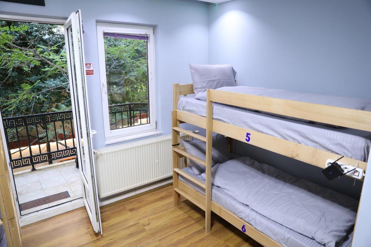 City Park Hostel Пристина Екстериор снимка