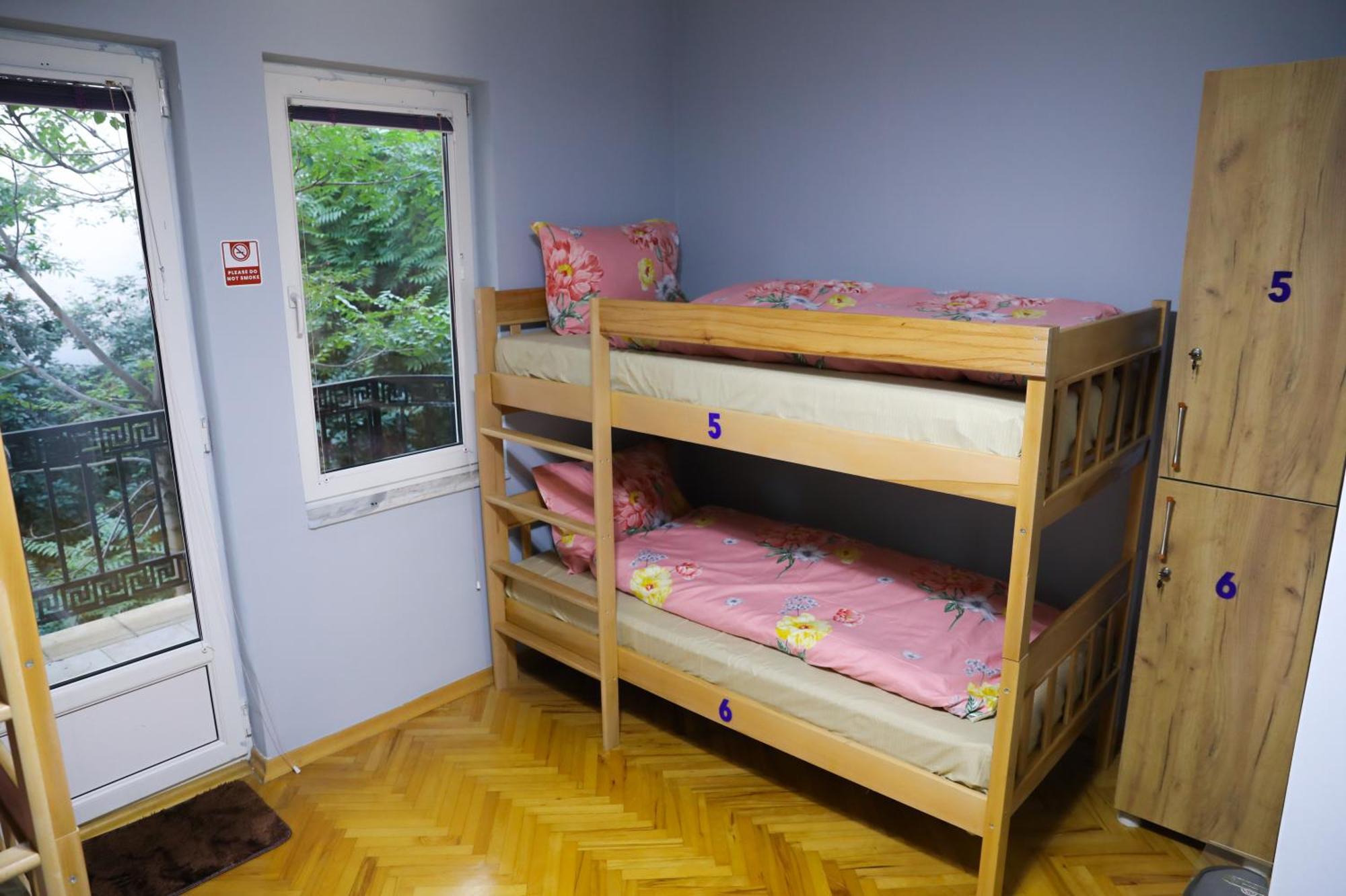 City Park Hostel Пристина Екстериор снимка